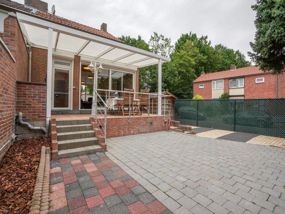 Terraced House In Kerkrade With A Garden Villa ภายนอก รูปภาพ