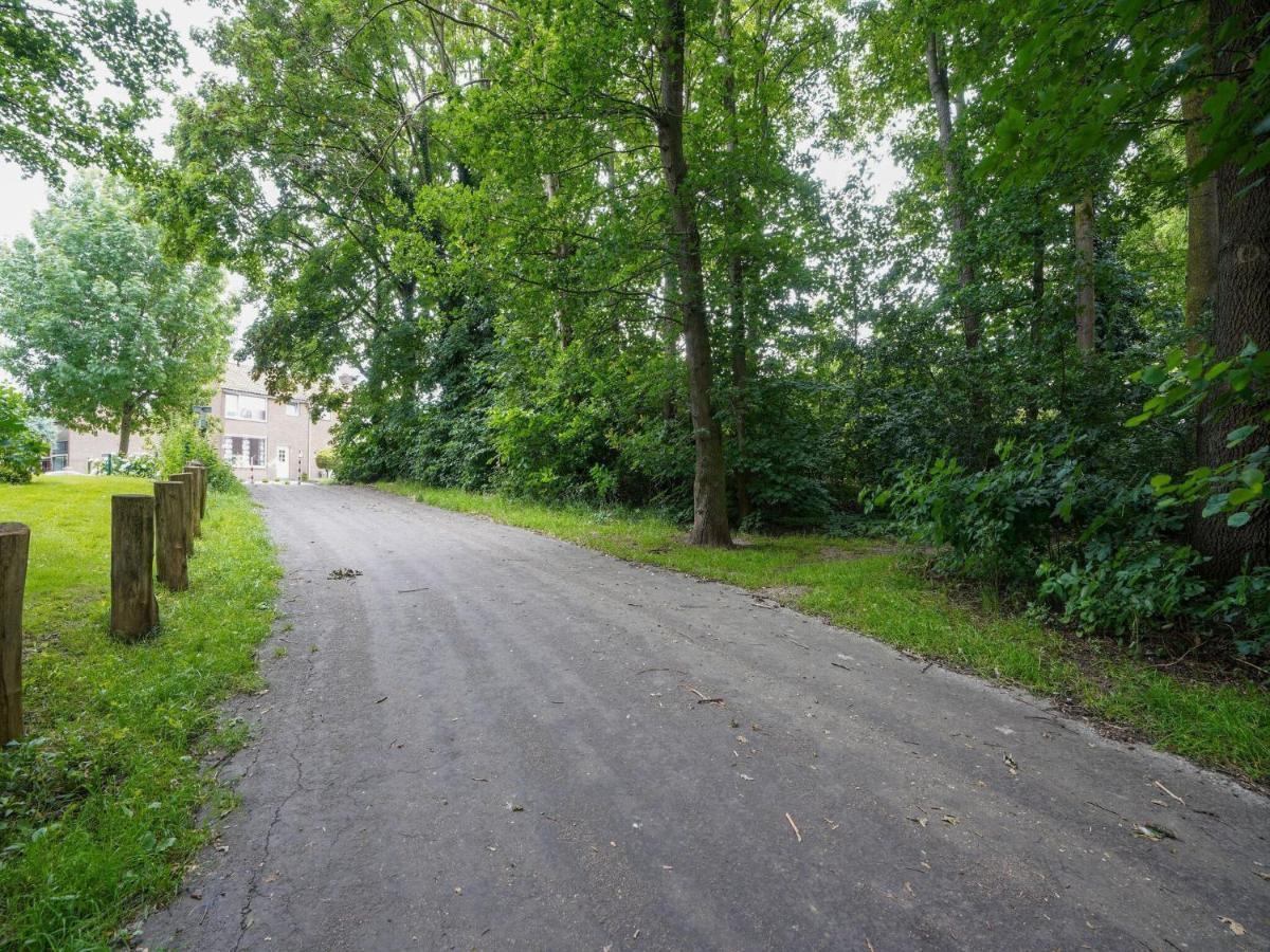 Terraced House In Kerkrade With A Garden Villa ภายนอก รูปภาพ